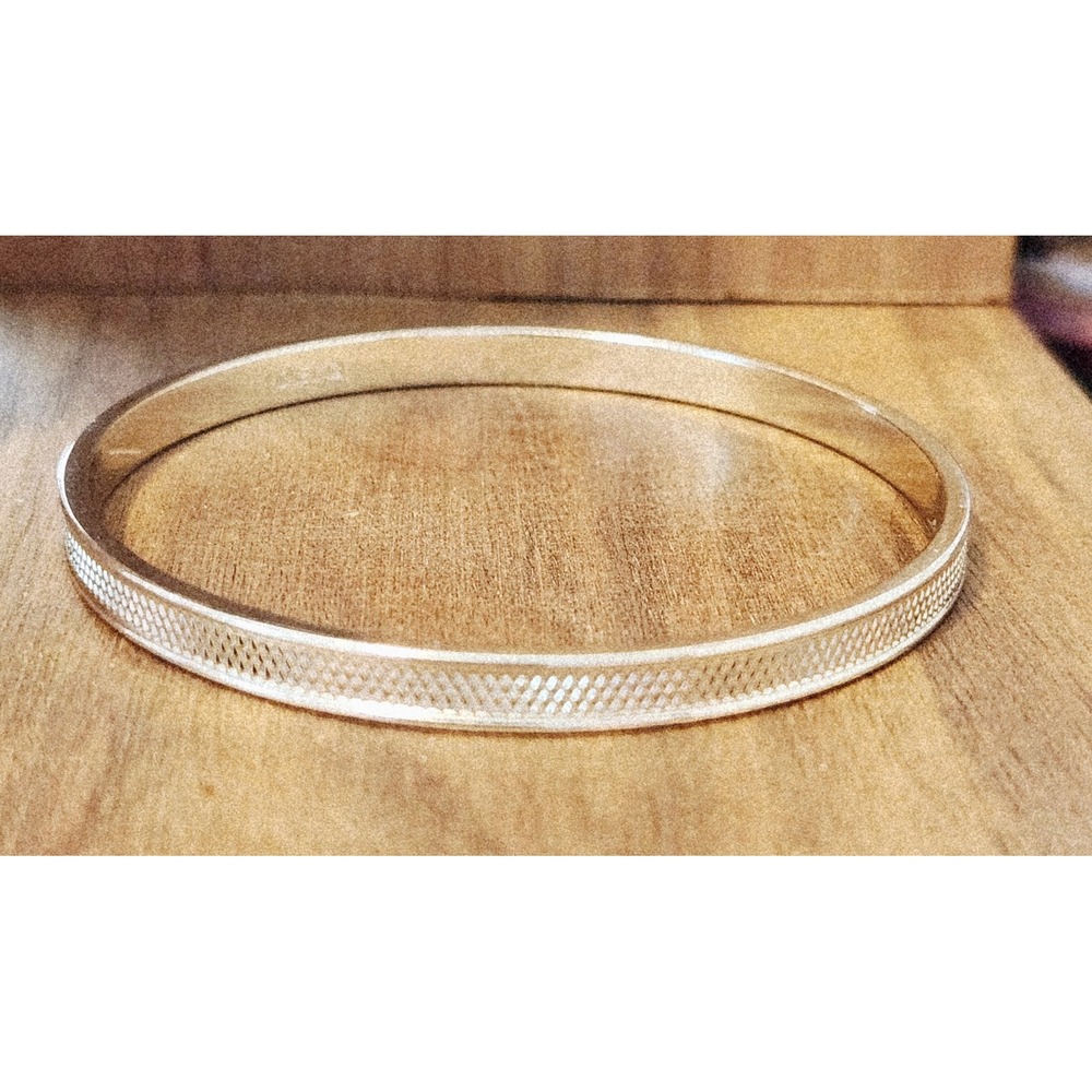 Silver Tone Mesh Textured Bangle Bracelet Minimalist Stackable Slip On‎ Round